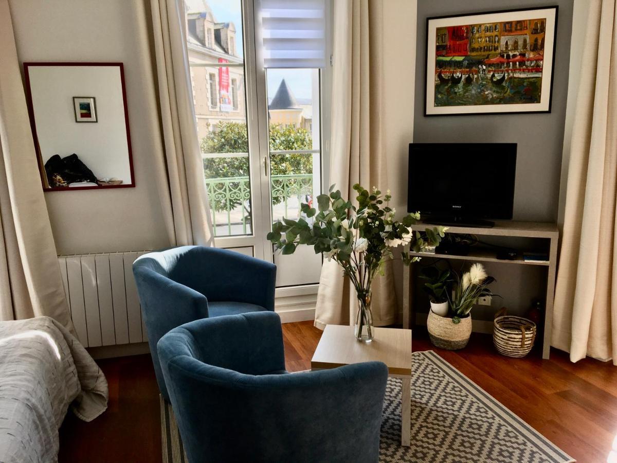 Studio Balcon De La Place دينان المظهر الخارجي الصورة